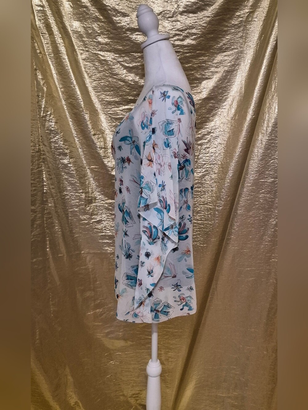 RACHEL Rachel Roy Sheer White and Floral Tie-Waist Top - Picture 3 of 8